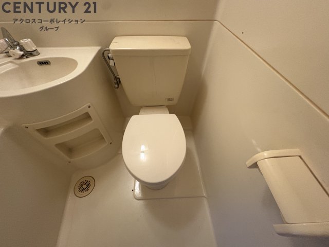 トイレ　浴室にトイレがあります