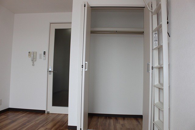 収納　クローゼット