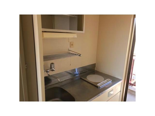 キッチン　他号室の写真になります。
