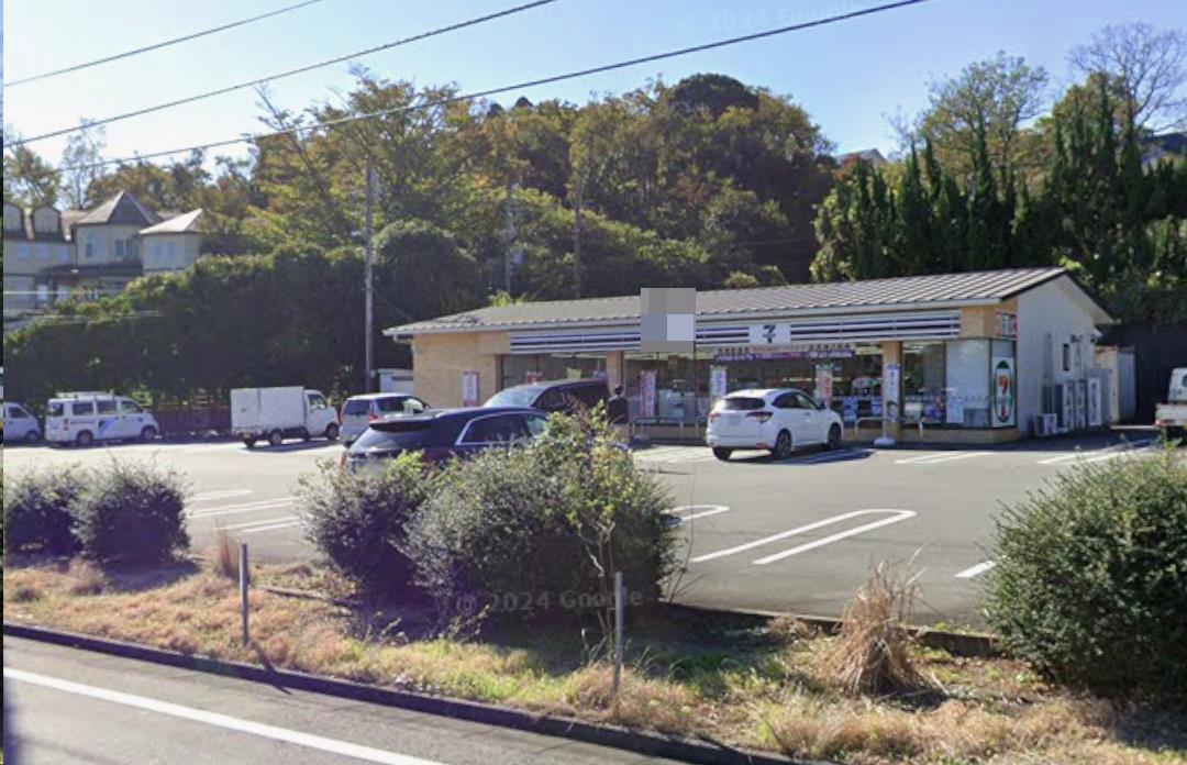 コンビニ　セブンイレブン伊東富戸店（コンビニ）まで2400m