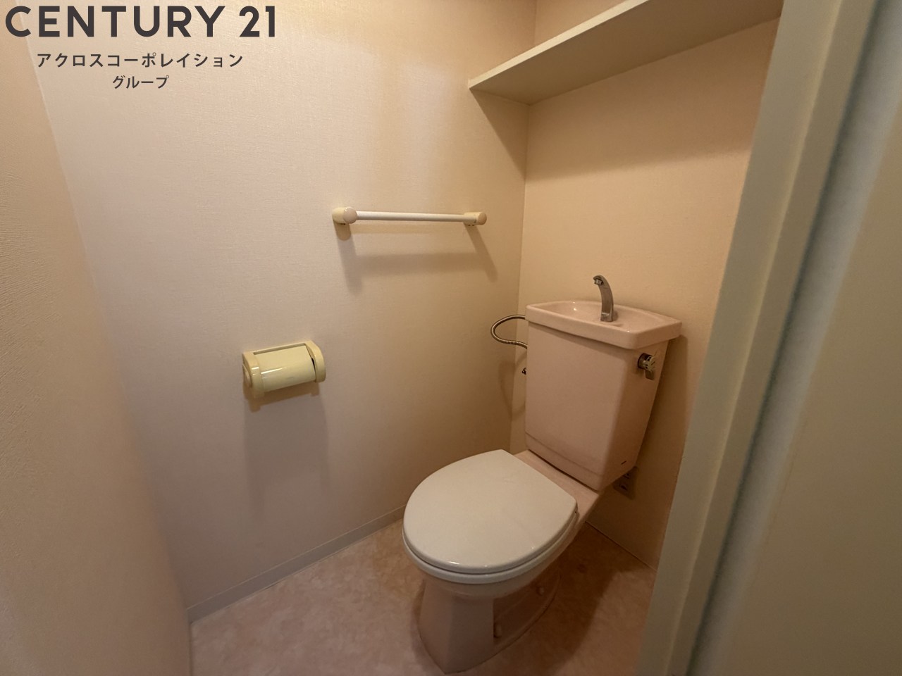 トイレ　収納有