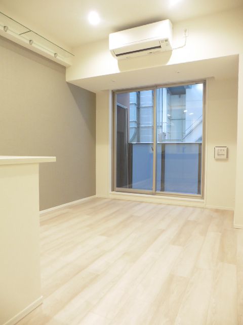 居室・リビング　※別部屋の参考写真です。