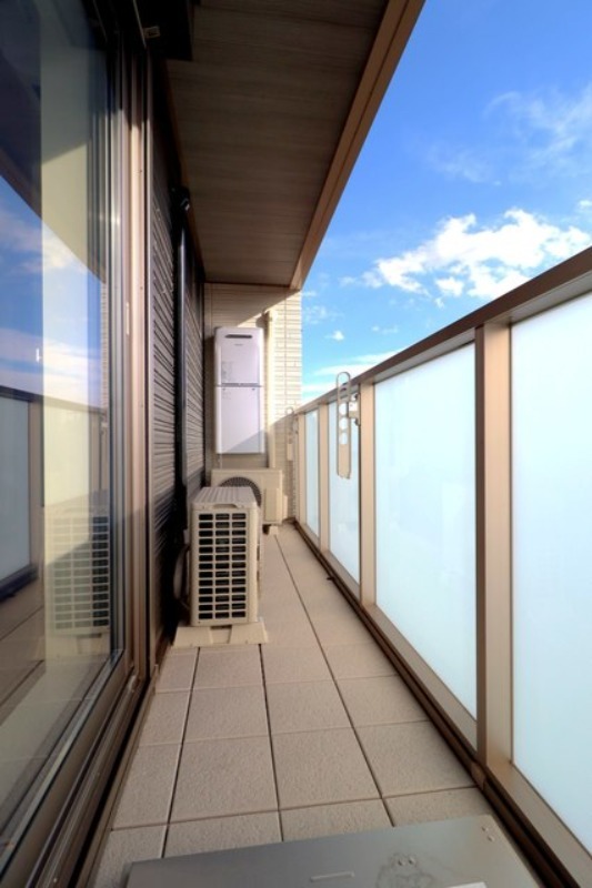 バルコニー　図面と現状に相違がある場合には現状を優先