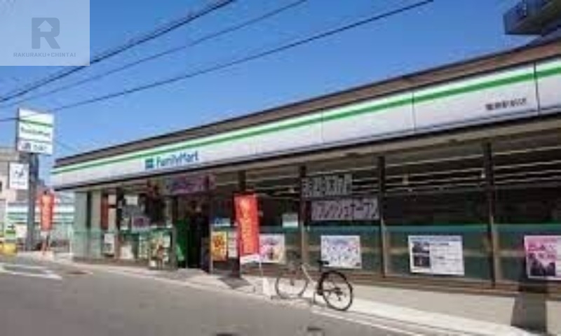 コンビニ　ファミリーマート萱島駅前店（コンビニ）まで595m
