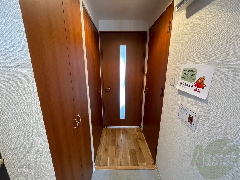 玄関　玄関の様子です。明るい印象ですね。気分もあがりそう。