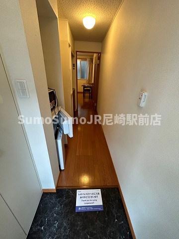 玄関　収納もある玄関です