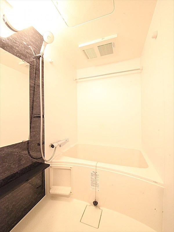 バス・シャワールーム　バスルーム