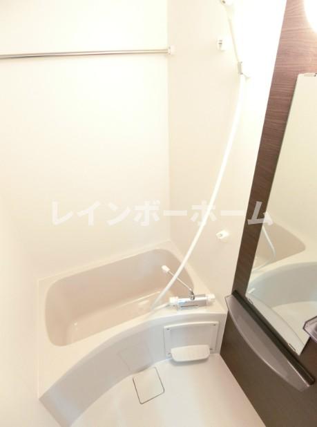 バス・シャワールーム　お風呂で日々の疲れを落としましょう