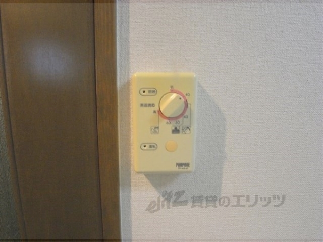 その他設備　給湯機