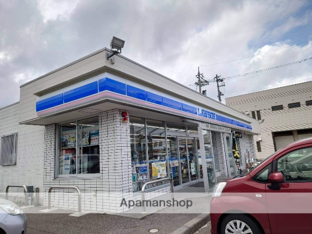 コンビニ　ローソン氷見鞍川店（コンビニ）まで659m