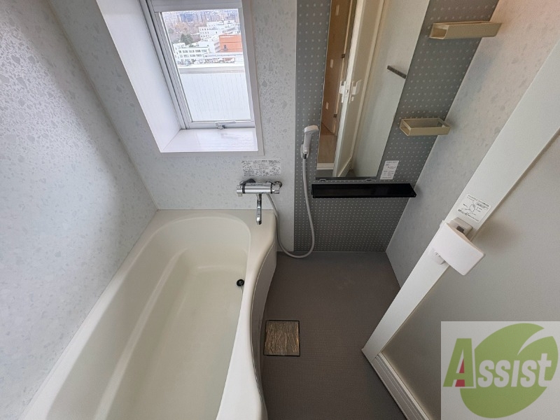 バス・シャワールーム　お風呂になります。一日の疲れを癒してくださいね。