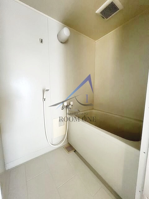 バス・シャワールーム　お風呂です。