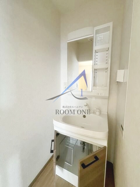 洗面設備　独立洗面台です。