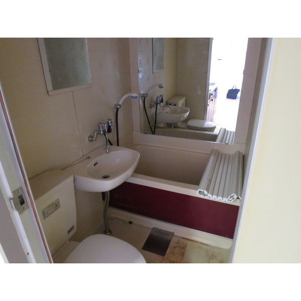 バス・シャワールーム