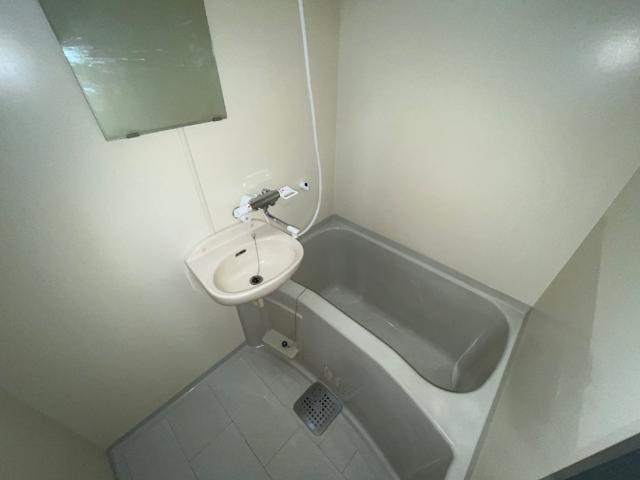 バス・シャワールーム　サーモ水洗