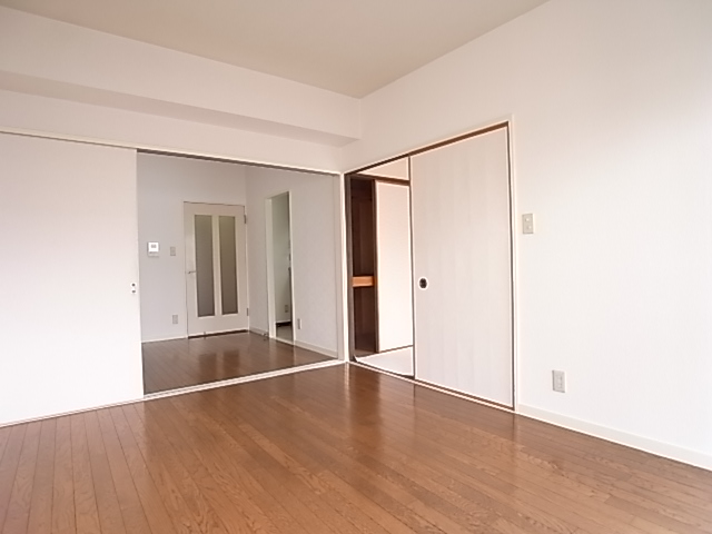 居室・リビング　ゆったりとした居間です