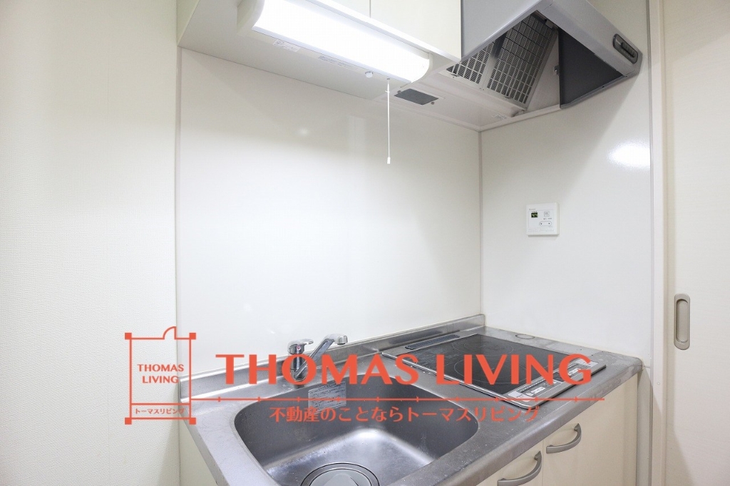 キッチン　実際の写真を準備中の為、同じ建物の別室写真です。参考下さい。