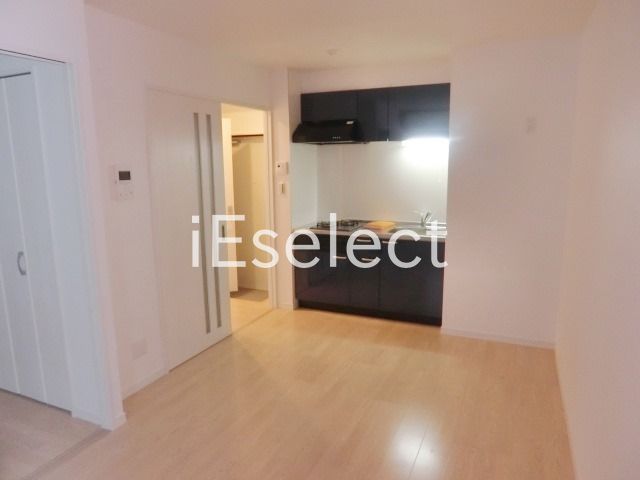 居室・リビング　バルコニー側からのＬＤＫ