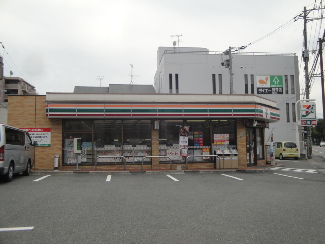 コンビニ　セブンイレブン福岡飯倉6丁目店（コンビニ）まで270m