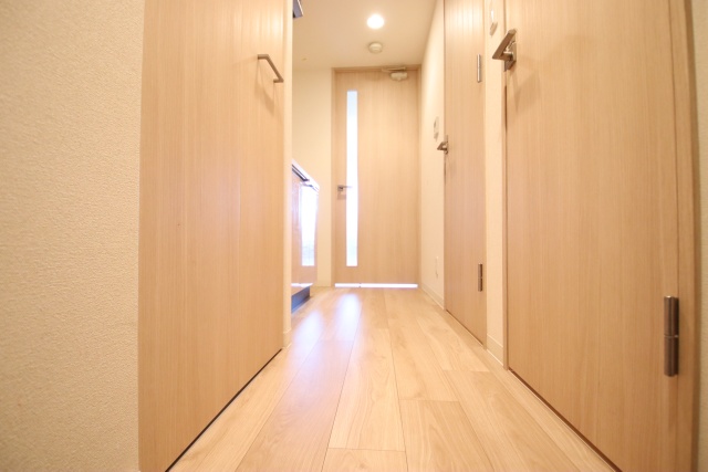 玄関　※別室の参考写真の為、現況優先です。