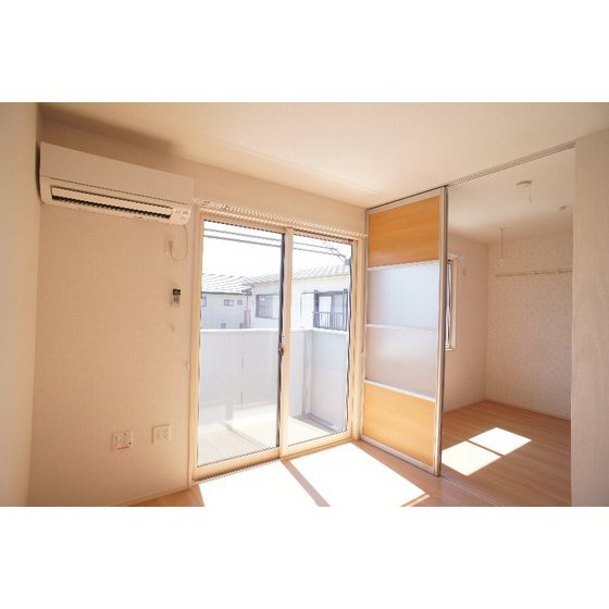 居室・リビング　※同仕様、別の部屋の写真です