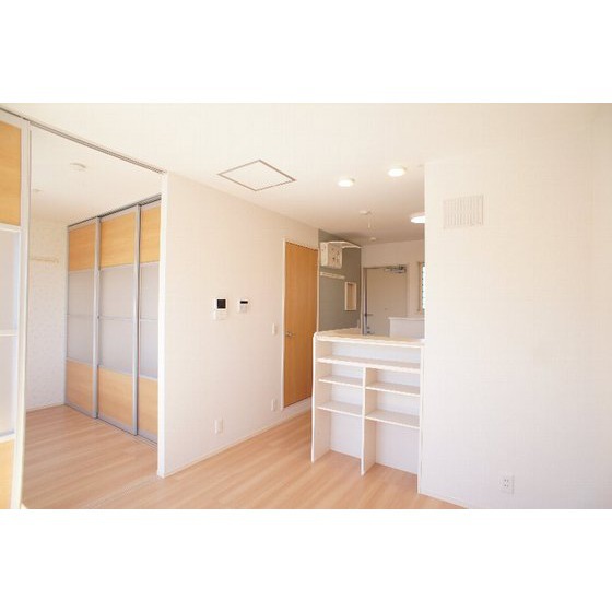 居室・リビング　※同仕様、別の部屋の写真です