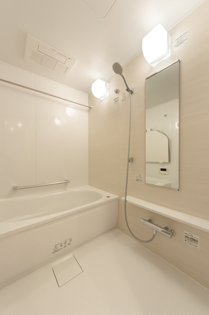 バス・シャワールーム　※写真は同タイプ住戸です。