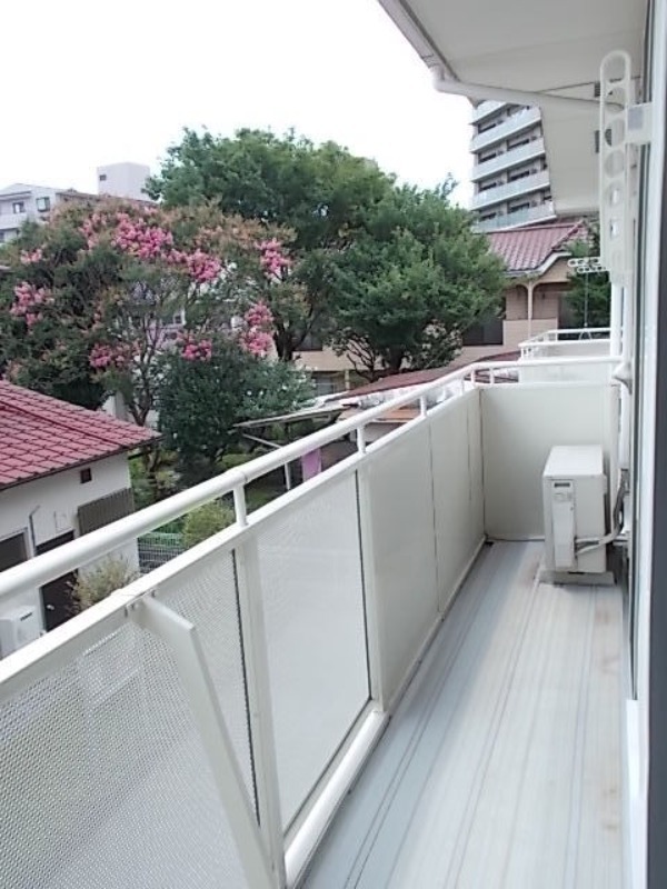 バルコニー　図面と現状に相違がある場合には現状を優先