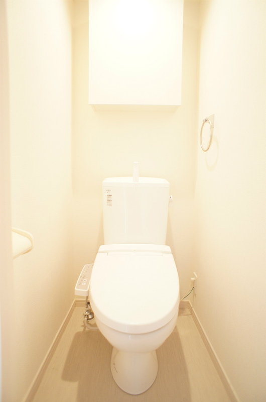 トイレ　温水洗浄便座付き♪