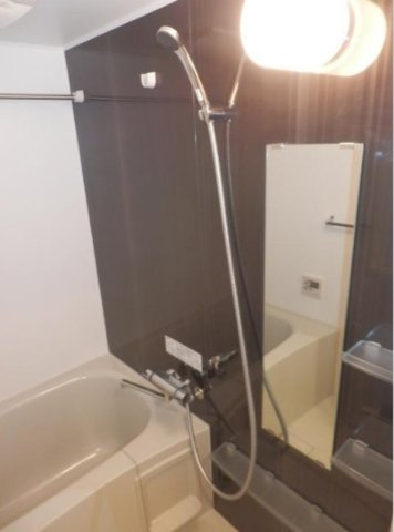 バス・シャワールーム　バスルーム