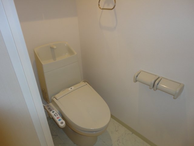 トイレ　シャワー付トイレ