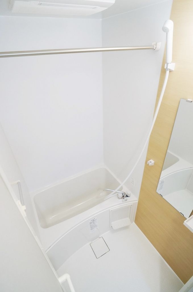 バス・シャワールーム　バスルーム