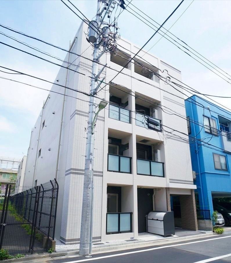 建物外観　大森町駅から徒歩４分・鉄筋コンクリート造のマンションです。