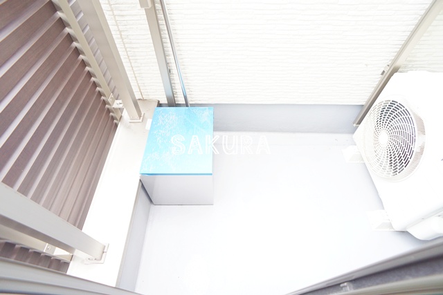 バルコニー　暖かな日差しのふりそそぐバルコニー♪