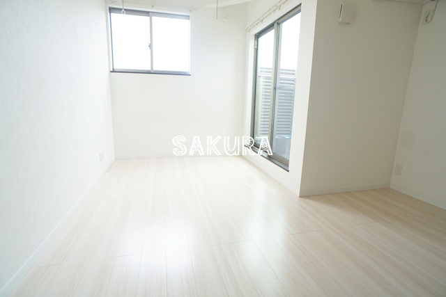 居室・リビング　使いやすい形の為、レイアウトを楽しめます♪