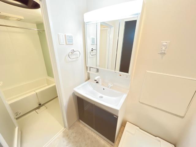 洗面設備　洗髪洗面化粧台