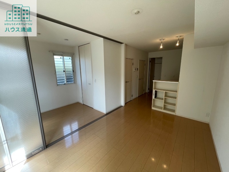 居室・リビング　※写真は別号室です