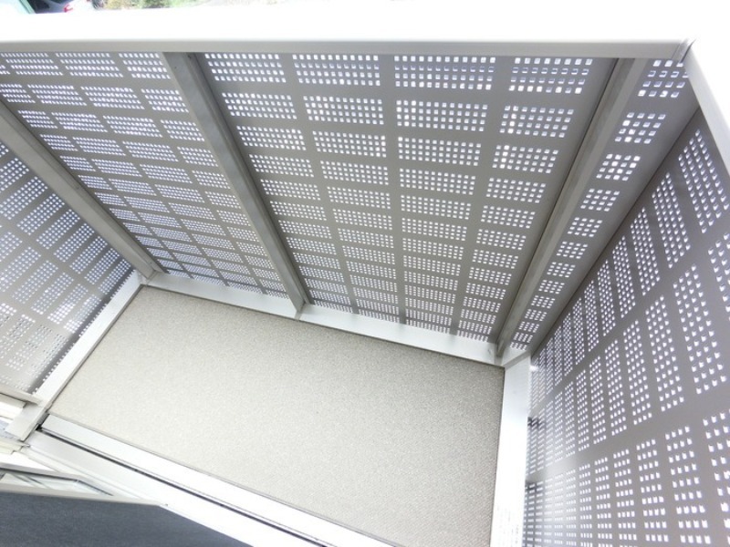 バルコニー　図面と現状に相違がある場合には現状を優先