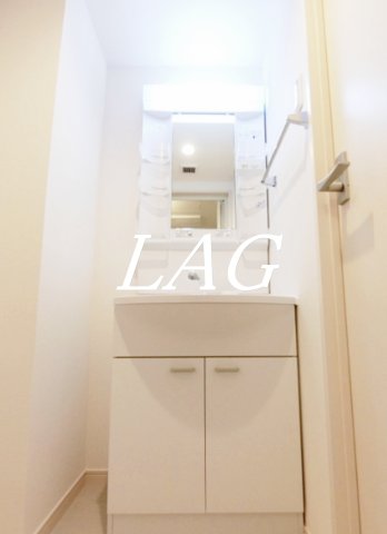 洗面設備　独立洗面台です。