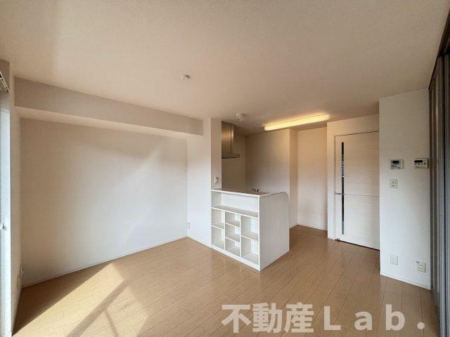 居室・リビング　※同一建物別号室のお写真です。