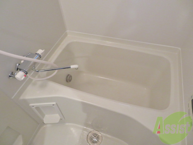 バス・シャワールーム　追い炊き機能が付いております。いつでも温かいお風呂に入れます