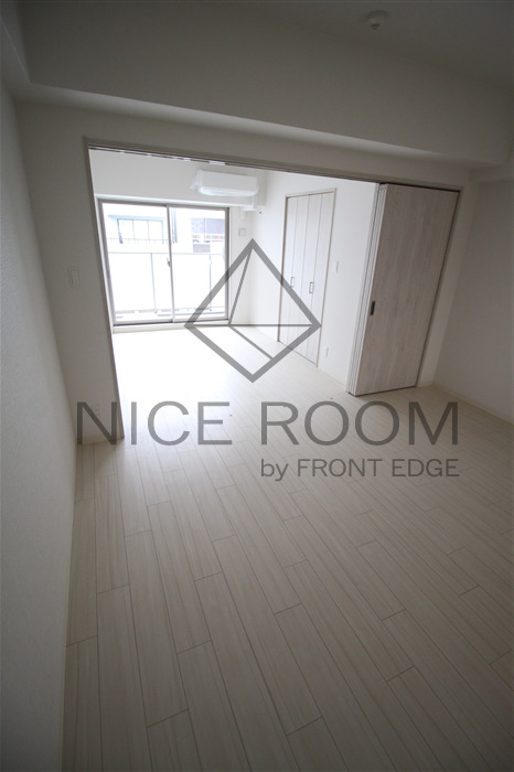 居室・リビング　フォーリアライズ本町レクス　リビング