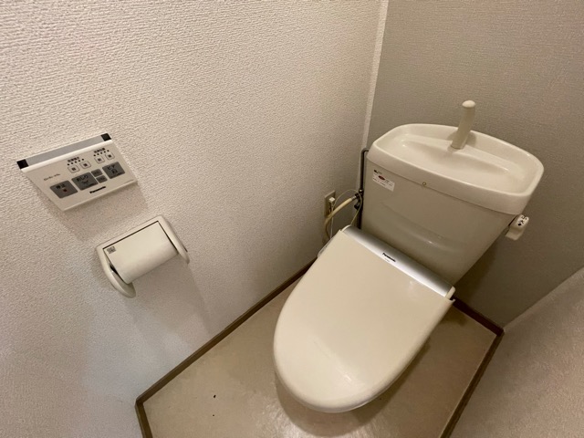 トイレ　ウォシュレット付きのトイレです！