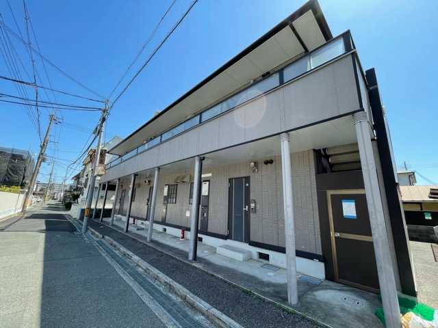 建物外観　TVモニター付きインターホンついてます♪