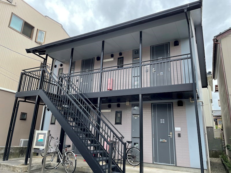 建物外観　単身向けアパート