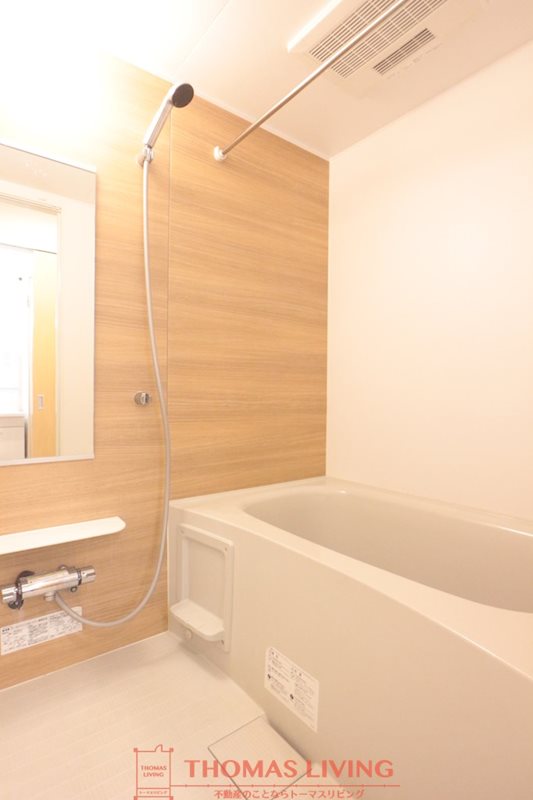 バス・シャワールーム　広々としたお風呂スペース。