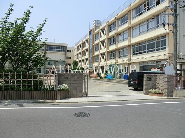 中学校　葛飾区立本田中学校（中学校）まで704m