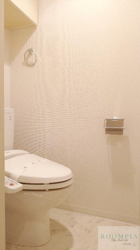 トイレ　※同タイプ別のお部屋です。