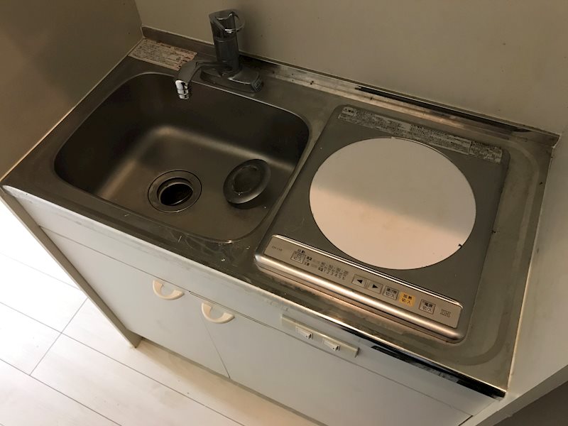 キッチン　同建物、他号室写真参照