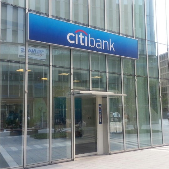 銀行　SMBC信託銀行赤坂支店（銀行）まで299m